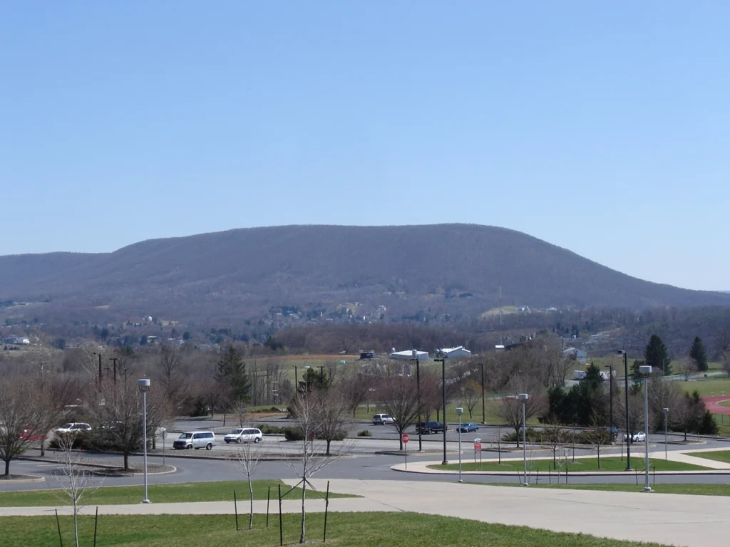 Mount Nittany Summit View – Beautiful overlook from the top of Mount Nittany, a family-friendly places to go near me in Pennsylvania for hiking